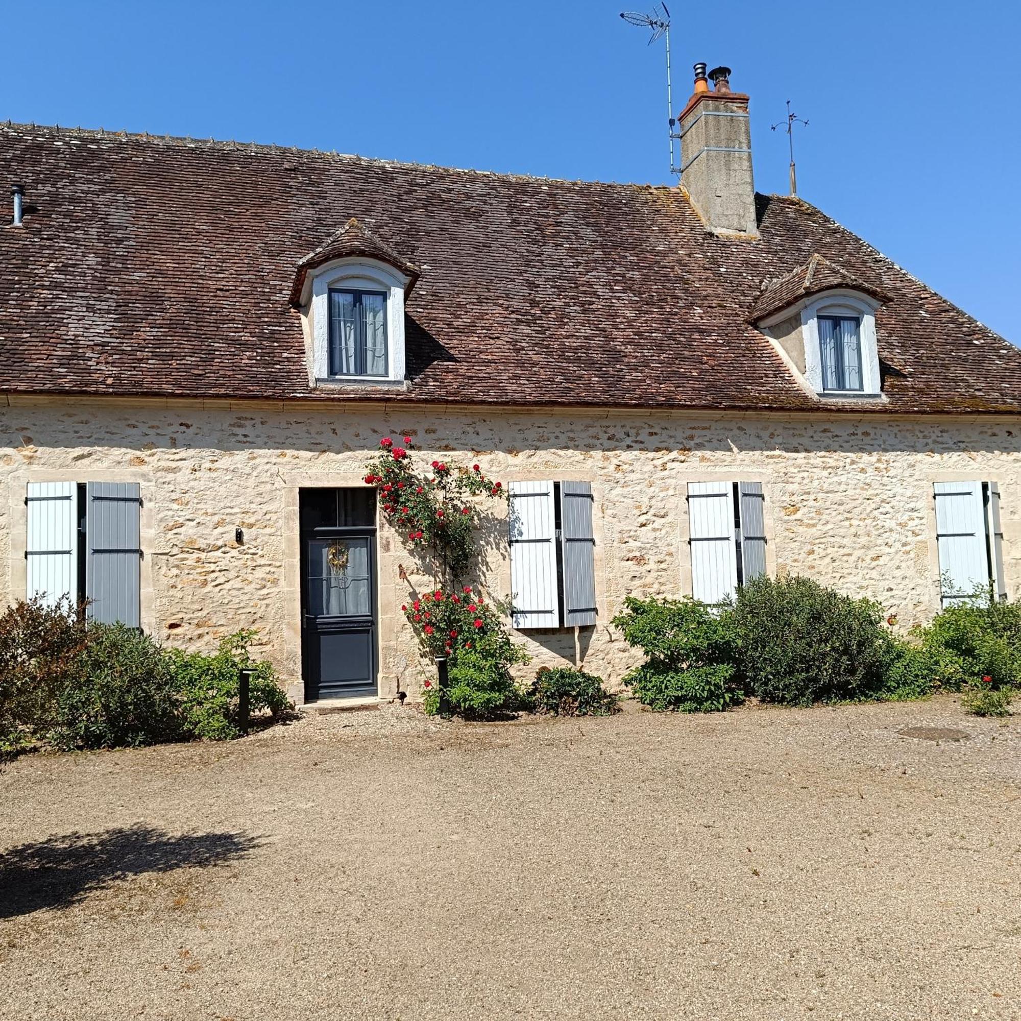 L'Amalgam' Bed & Breakfast Ainay-le-Vieil Exterior photo